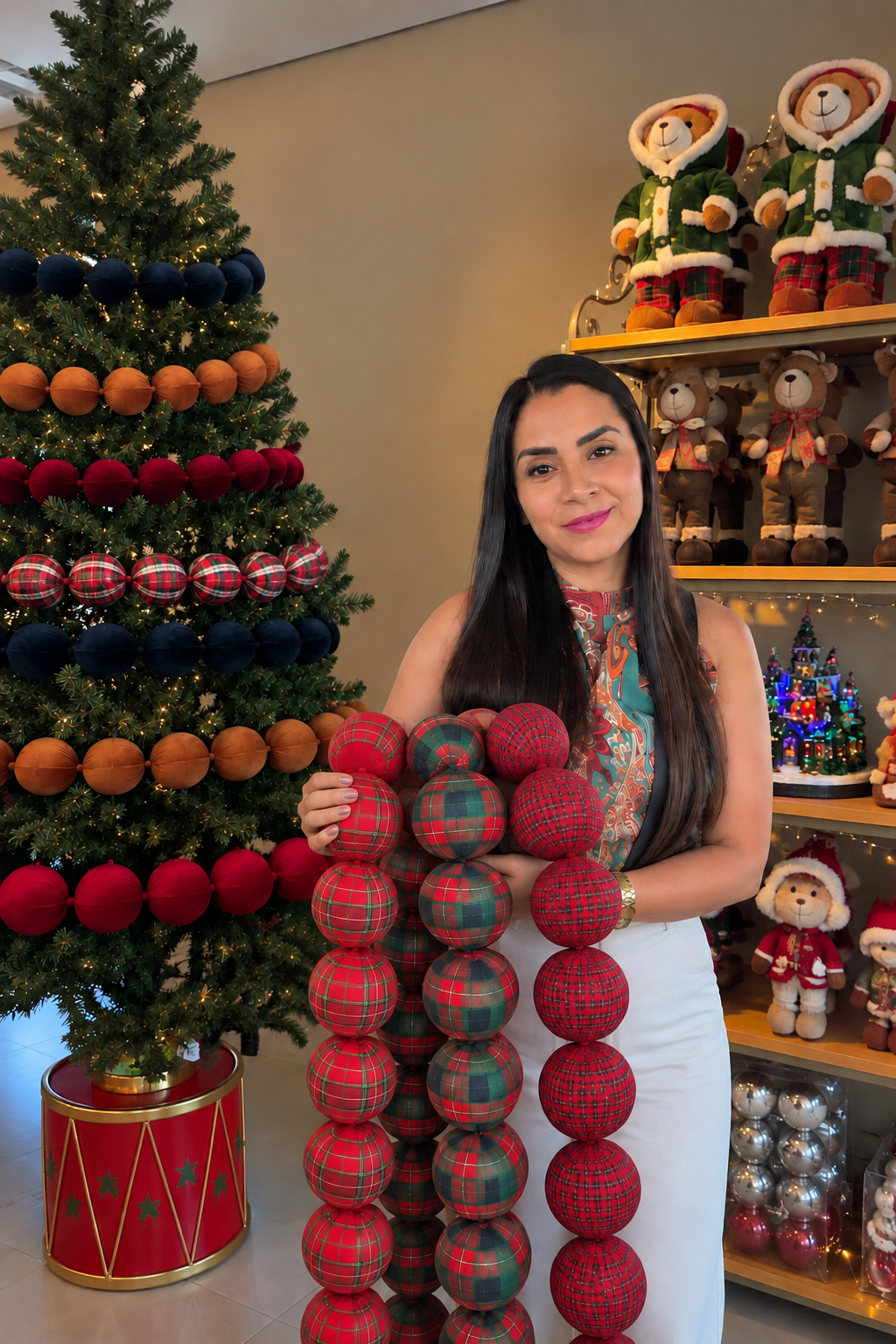 MaxiColar Natalino de Bolas em Tecido