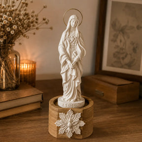 Nossa Senhora das Dores de Mármore com Auréola Banhada a Ouro