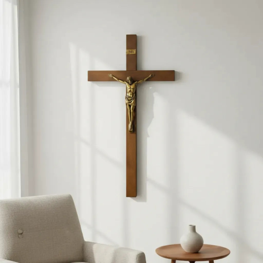 Crucifixo de Parede em Madeira Imbuia Cristo Realista 45x25 cm