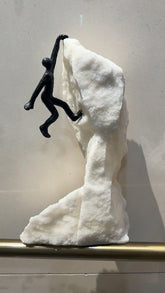 Escultura Ascensão – A Conquista
