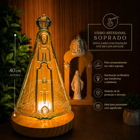 Nossa Senhora Aparecida Iluminada em Vidro Artesanal e Base de Madeira